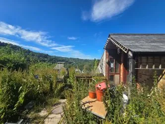 3 Shop Terrace, Clydach, Abergavenny, Gwent, NP7 0NB