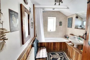 Turf Cottage, Llanelly Hill, Abergavenny, Gwent, NP7 0NU