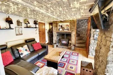 Turf Cottage, Llanelly Hill, Abergavenny, Gwent, NP7 0NU