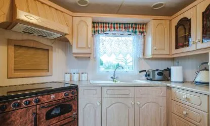 3 bed Mobile Home, Rhos Park, Llandrindod Wells, LD1 6RF