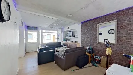 17-18 Bridge Street, Troedyrhiw, Merthyr Tydfil, Mid Glamorgan, CF48 4DT