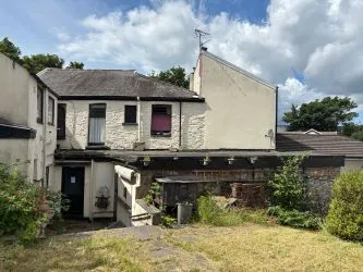 The Rose & Crown, 21-22 Bethel Street, Neath, West Glamorgan, SA11 2HQ