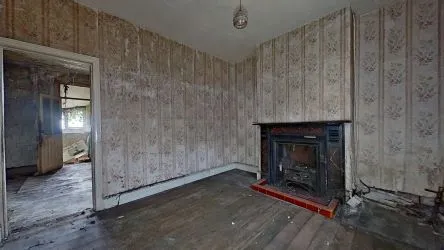 6 Queen Street, Pontypool, Gwent, NP4 6HP