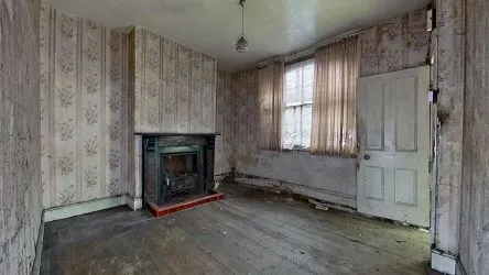 6 Queen Street, Pontypool, Gwent, NP4 6HP