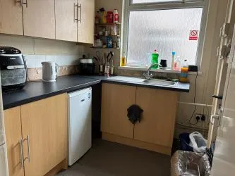 16 Gelliwastad Road, Pontypridd, Mid Glamorgan, CF37 2BW