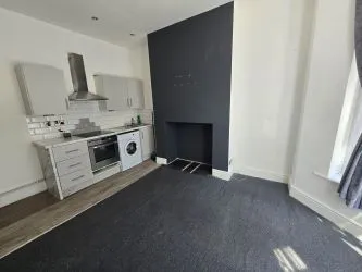 Flat 2, 49 Ferry Road, Grangetown, Caerdydd, Caerdydd, CF11 7DW