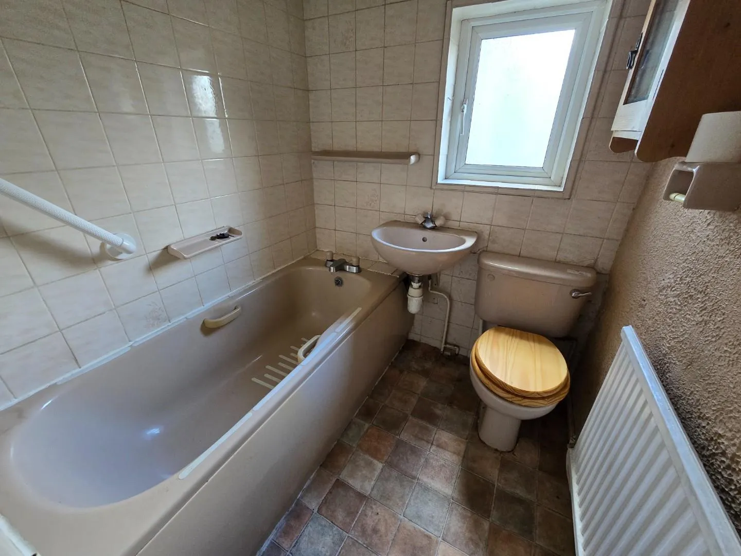 3 Bradford Terrace, Bury, BL9 0TT