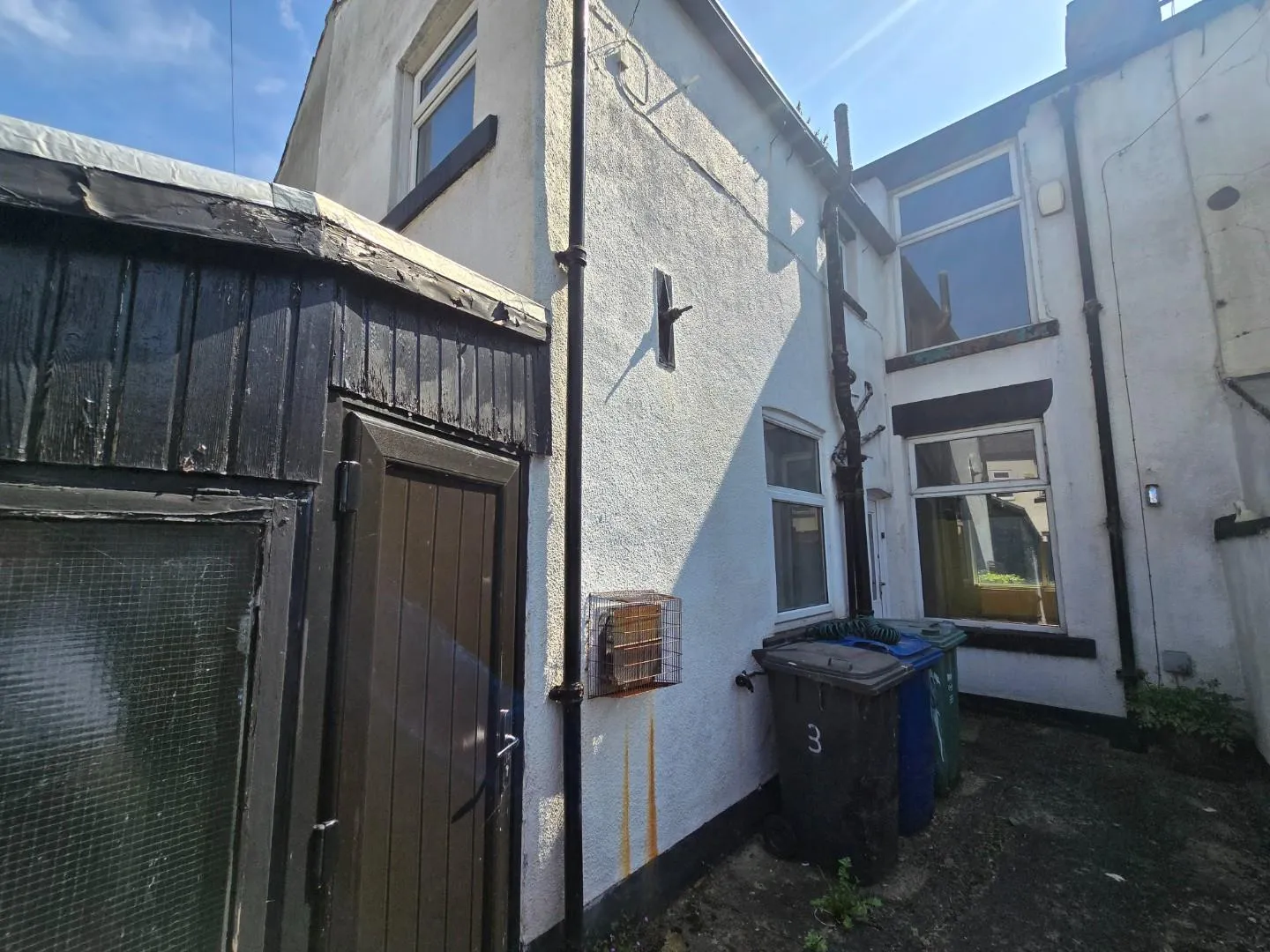 3 Bradford Terrace, Bury, BL9 0TT