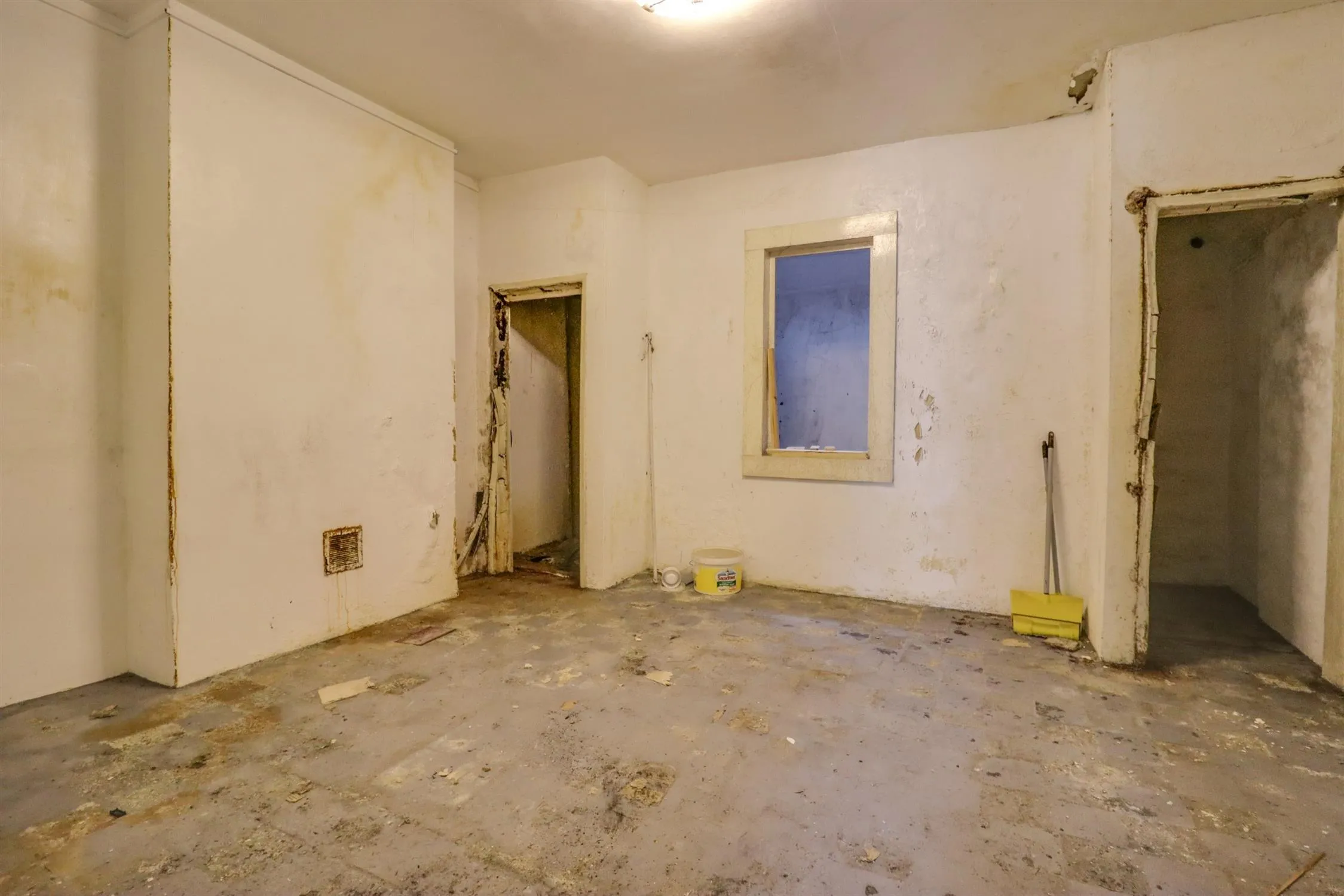 Victoria Road, Woolston, 5 Bedroom Property from Pearsons Estate Agents