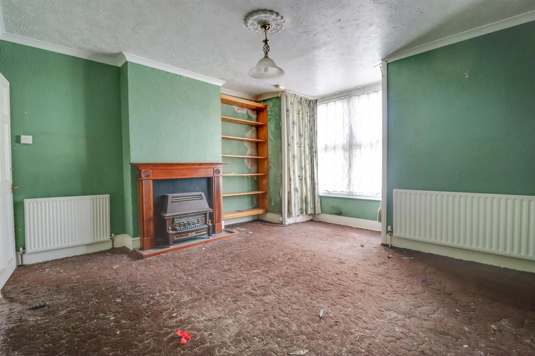 Victoria Road, Woolston, 5 Bedroom Property from Pearsons Estate Agents
