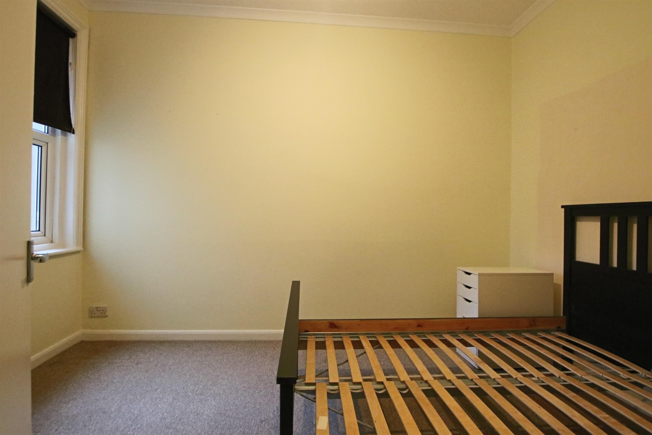 waythling, Southampton, 1 Bedroom Property from Pearsons Estate Agents