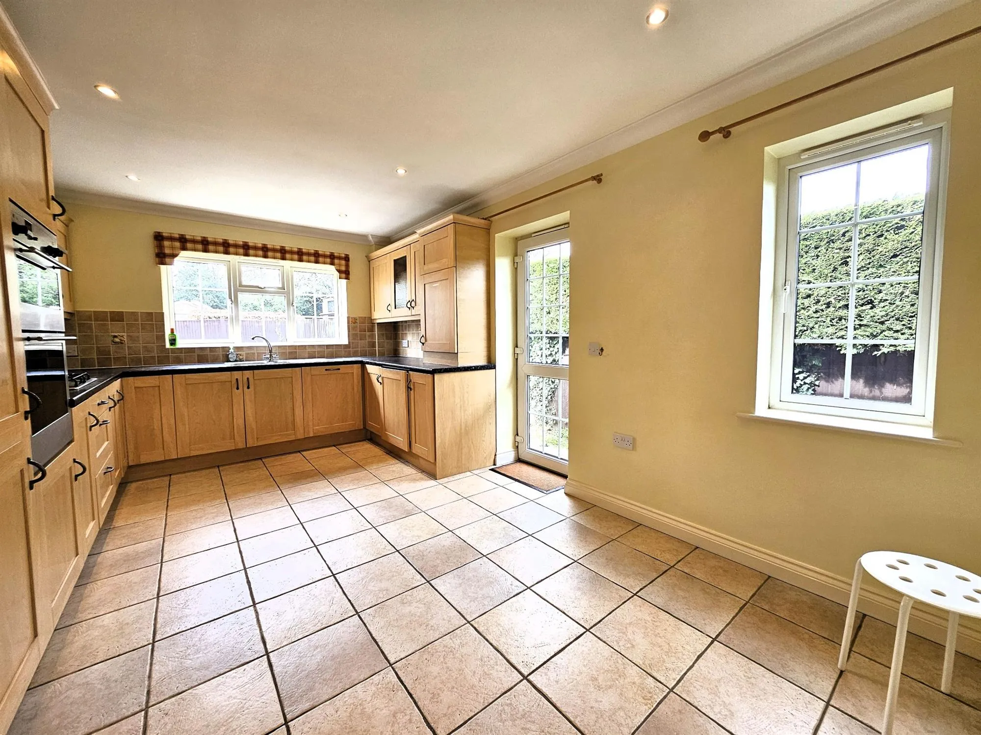 Hedge End, Southampton, 2 Bedroom Property from Pearsons Estate Agents