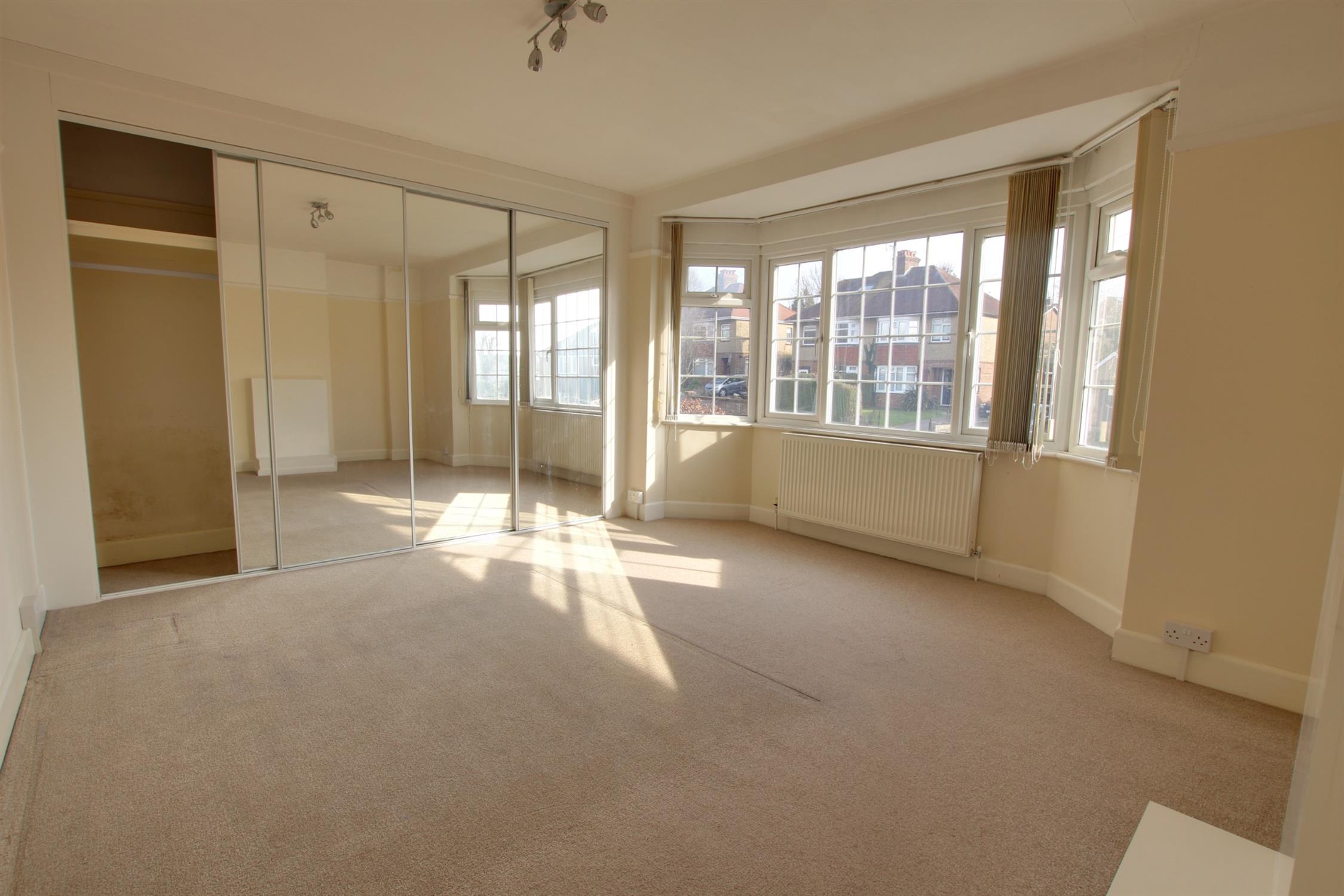 Oaklands Road, Petersfield, 3 Bedroom Property from Pearsons Estate Agents