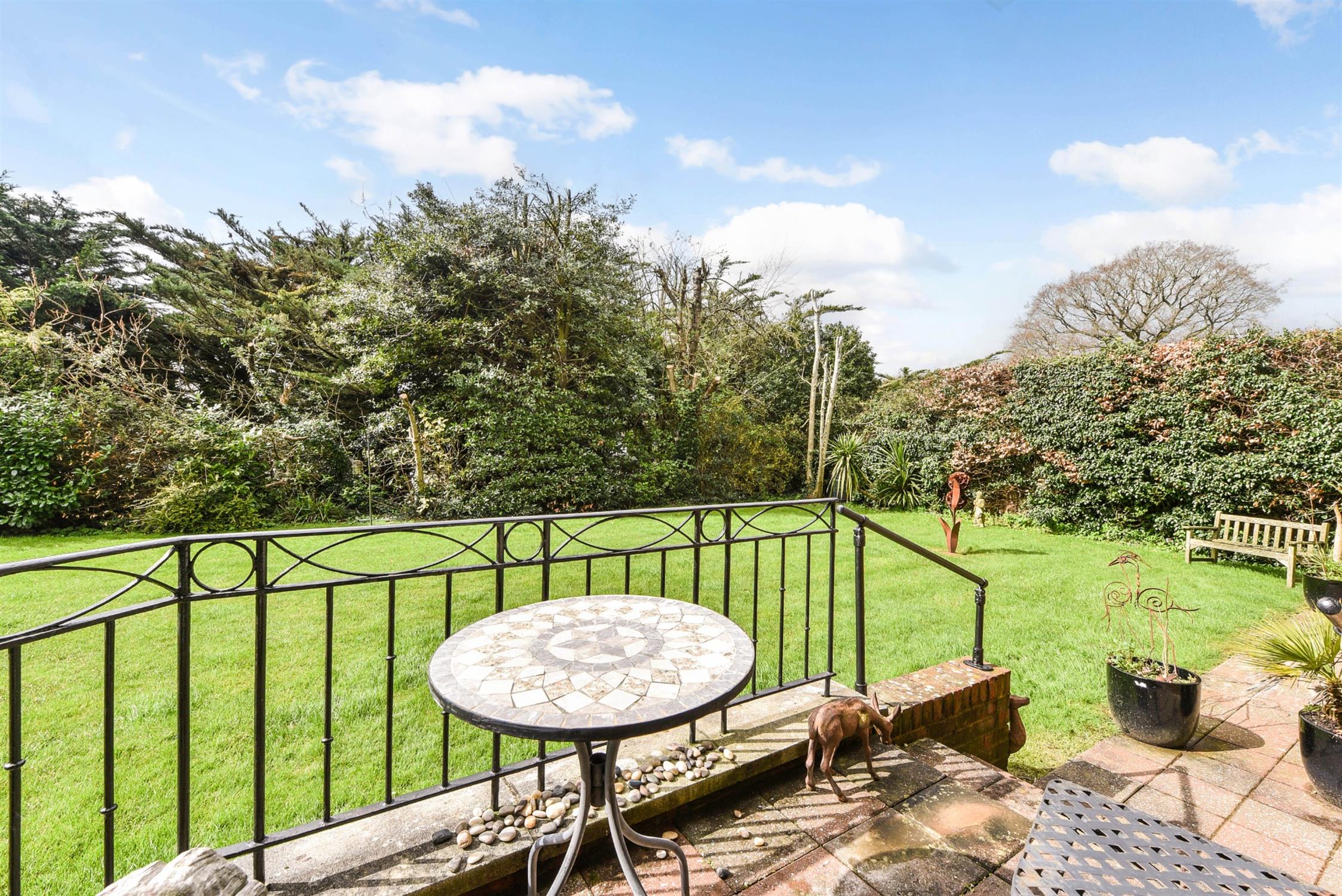Winchester Road, Petersfield, 2 Bedroom Property from Pearsons Estate Agents