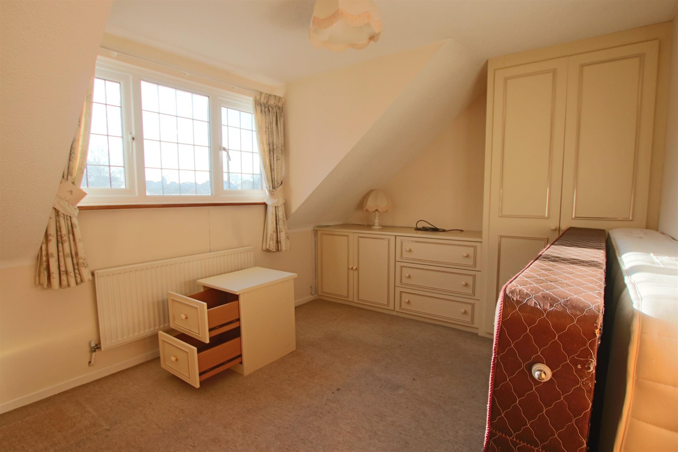 Bassett, Southampton, 5 Bedroom Property from Pearsons Estate Agents