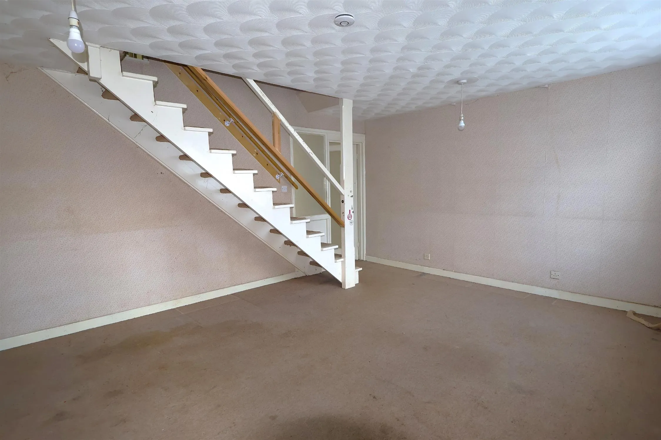 Auction!!!, Bealing Close, Southampton, 3 Bedroom Property from Pearsons Estate Agents