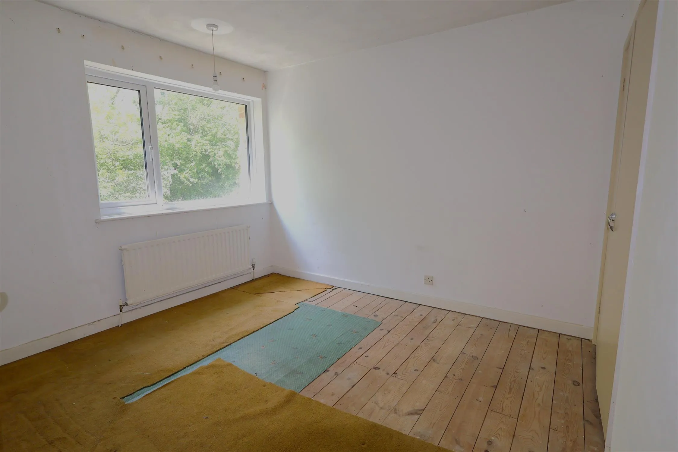 Auction!!!, Bealing Close, Southampton, 3 Bedroom Property from Pearsons Estate Agents