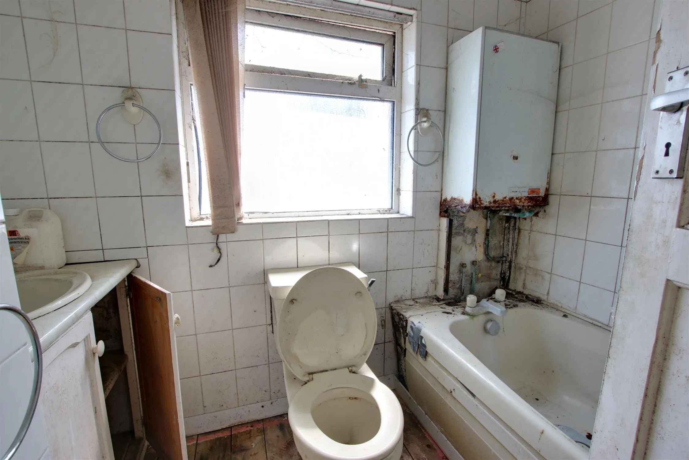 Cranleigh Road, Portchester. Auction Guide Price £180,000., 3 Bedroom Property from Pearsons Estate Agents