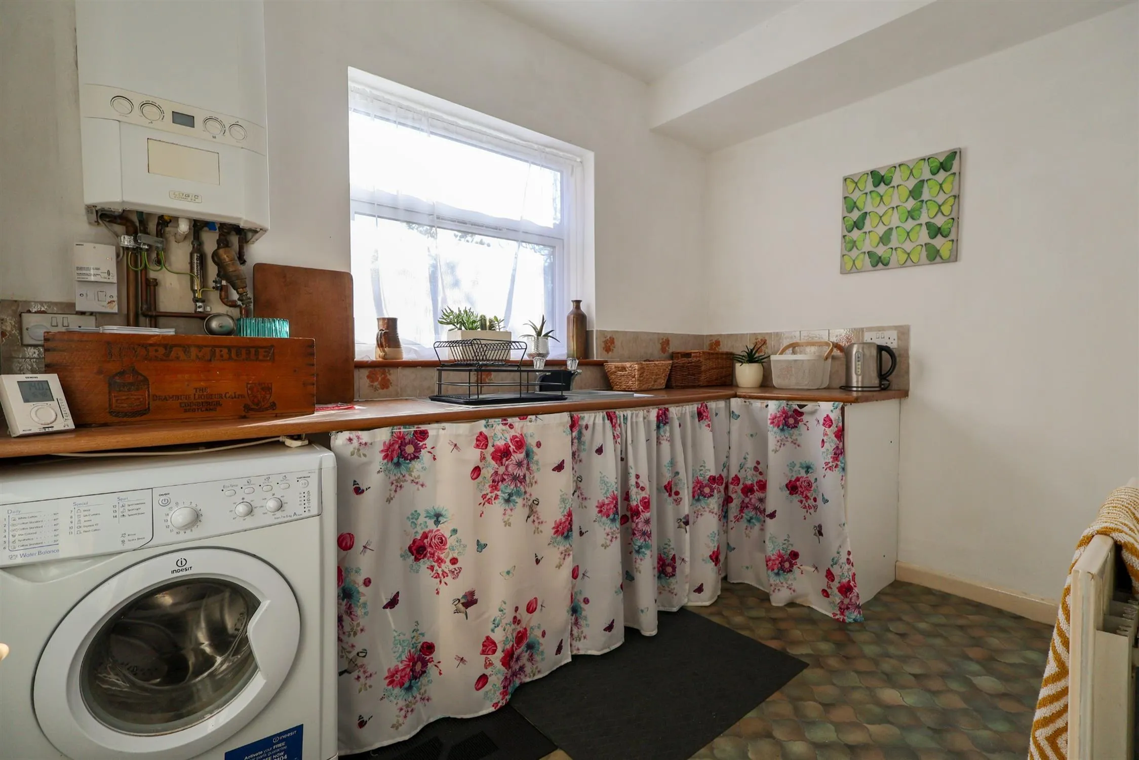 Auction!!! Shirley Park Road, Southampton, 2 Bedroom Property from Pearsons Estate Agents