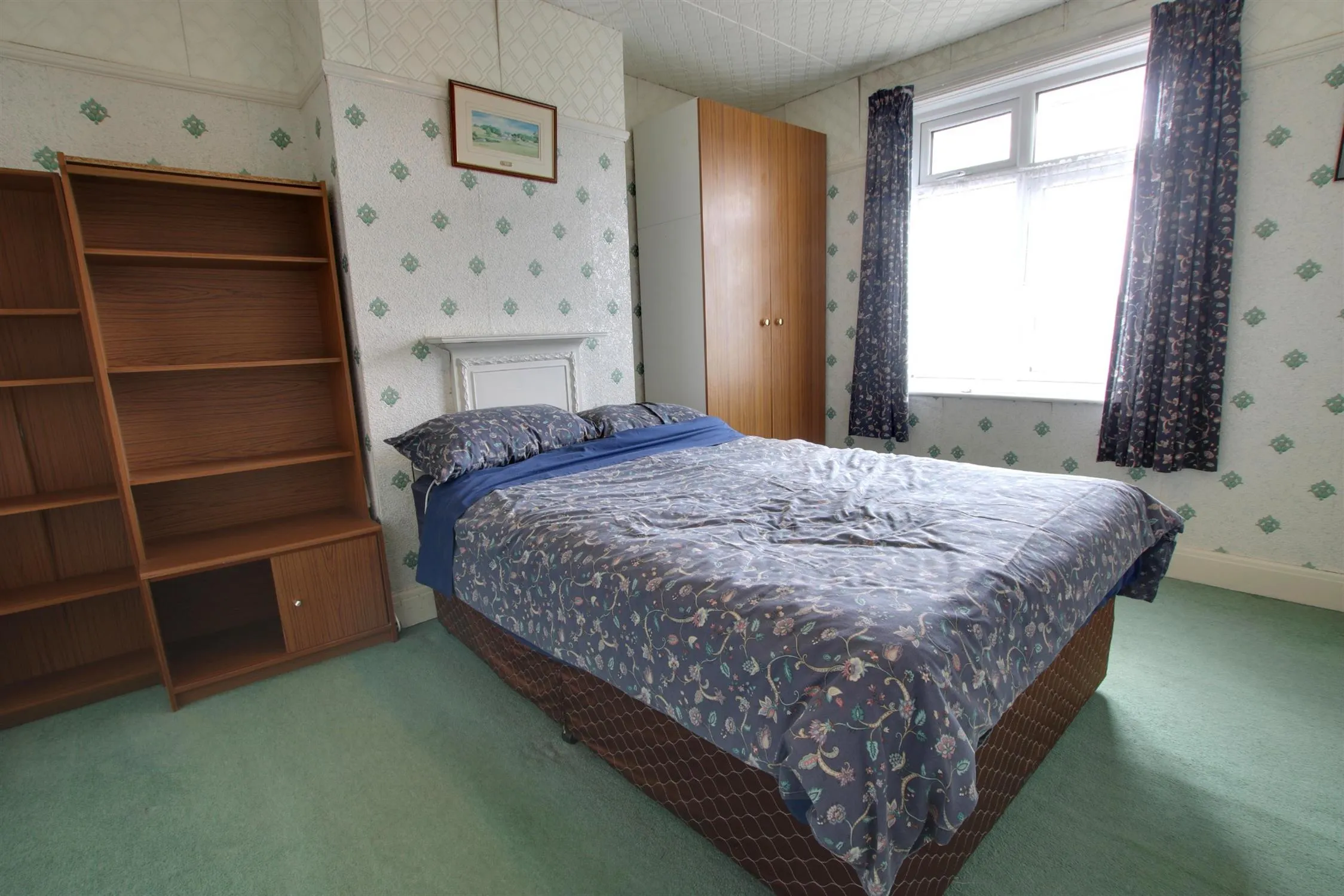 uthampton, 2 Bedroom Property from Pearsons Estate Agents