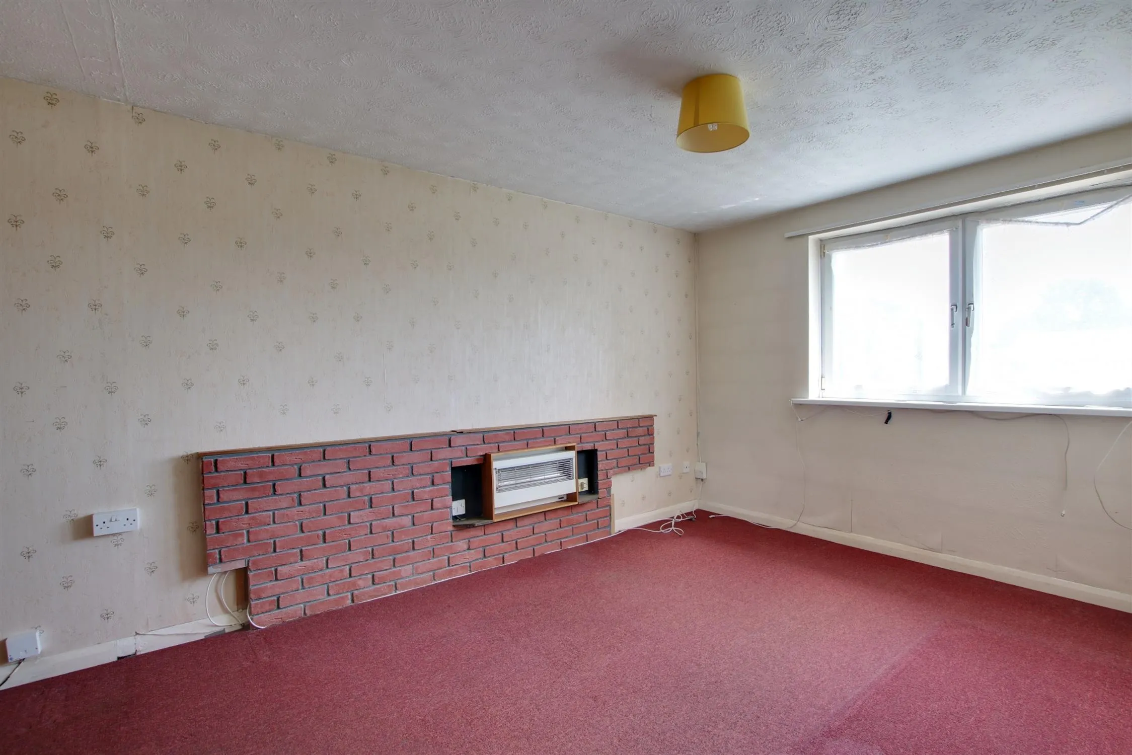 con Close, Fareham. Auction Guide Price £90,000., 1 Bedroom Property from Pearsons Estate Agents
