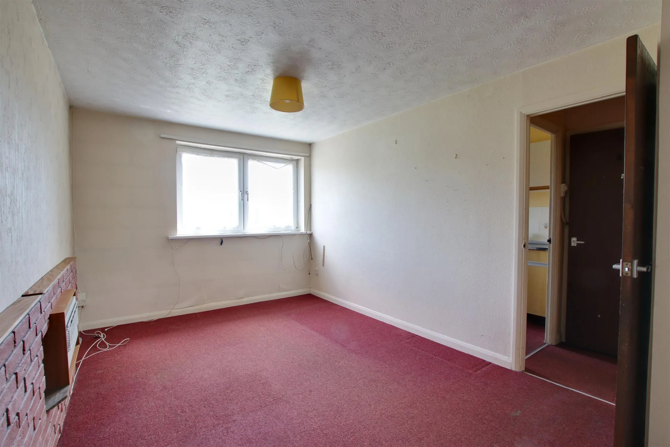 con Close, Fareham. Auction Guide Price £90,000., 1 Bedroom Property from Pearsons Estate Agents