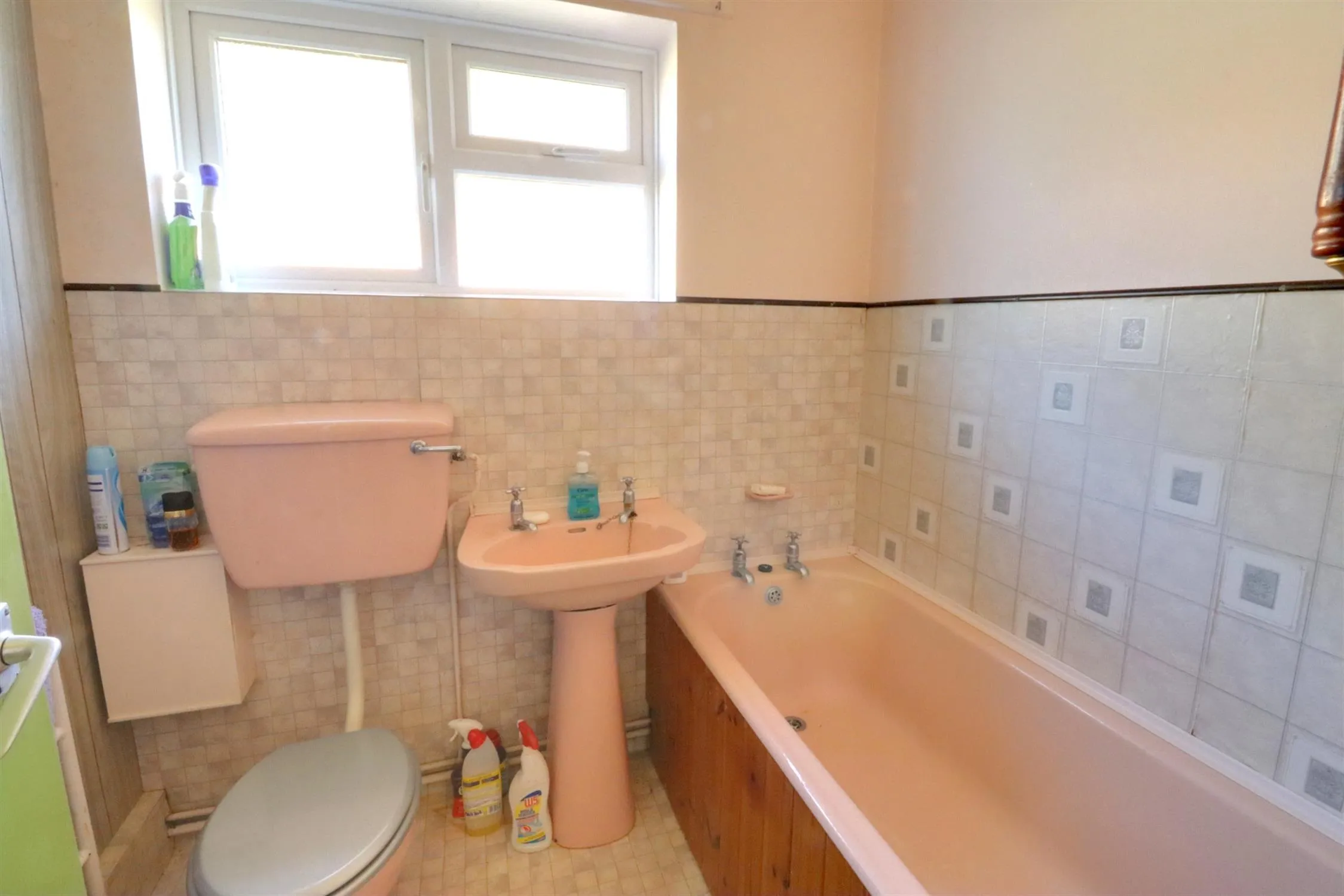 Durley Avenue, Cowplain, 2 Bedroom Property from Pearsons Estate Agents