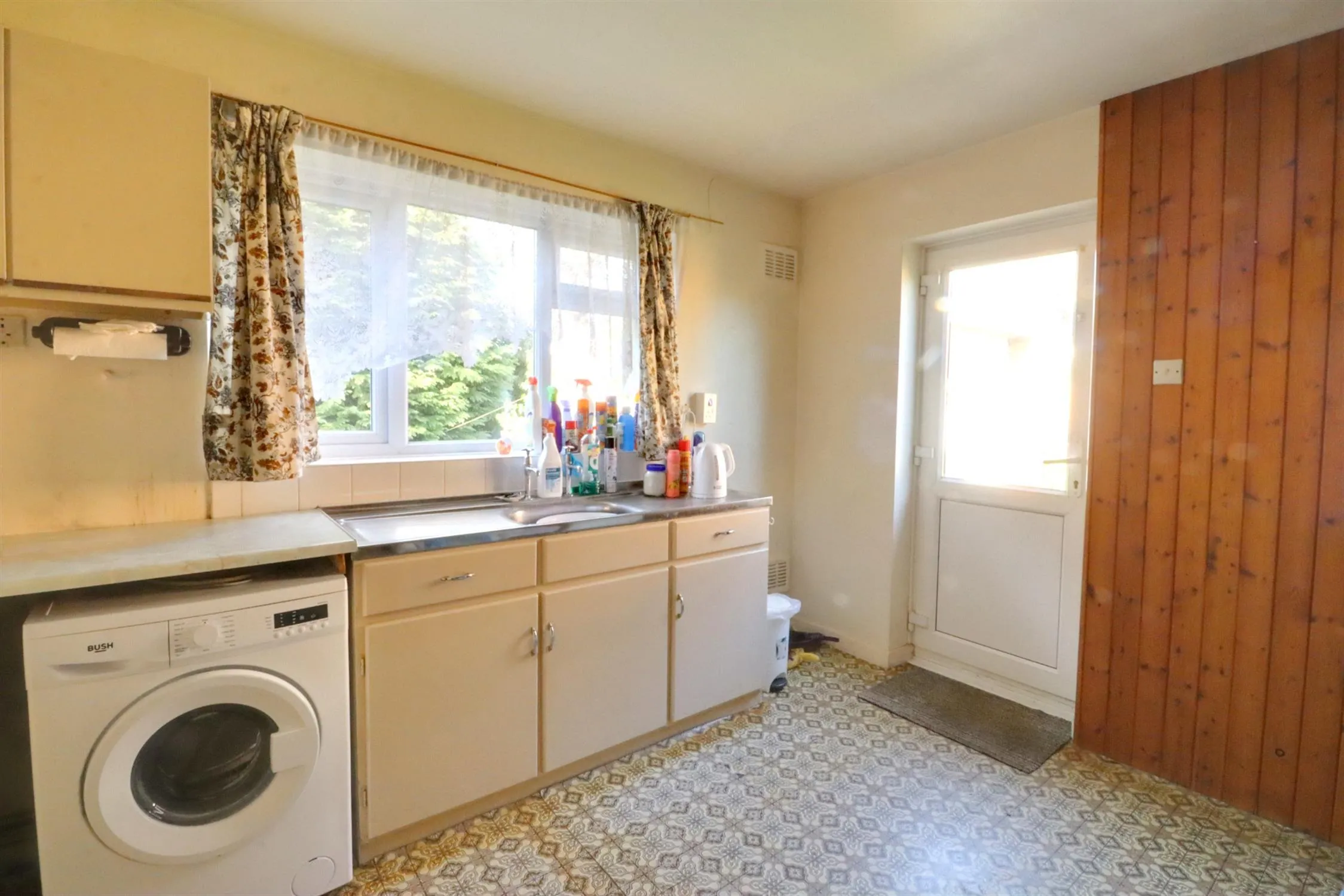 Durley Avenue, Cowplain, 2 Bedroom Property from Pearsons Estate Agents