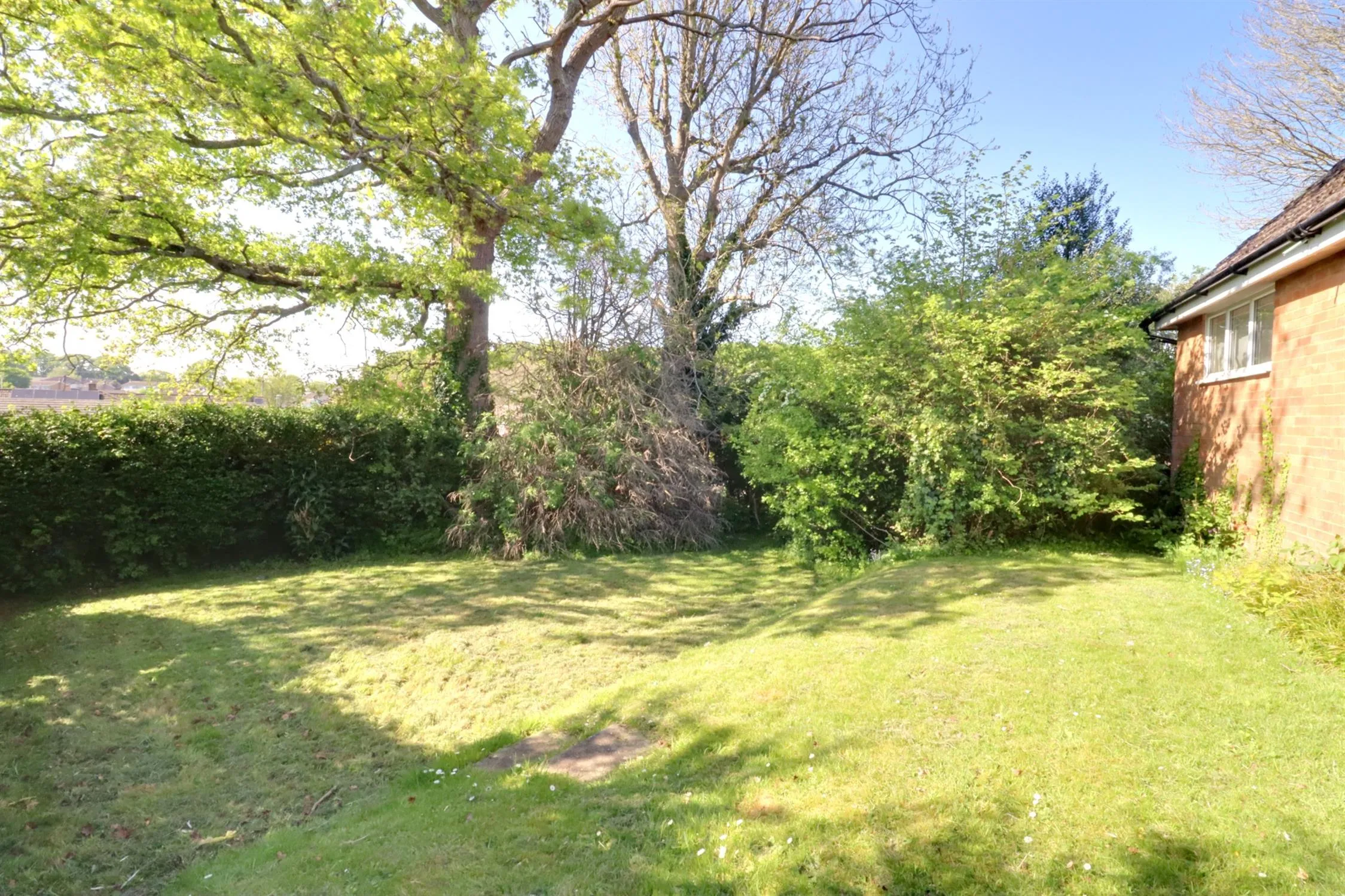 Durley Avenue, Cowplain, 2 Bedroom Property from Pearsons Estate Agents