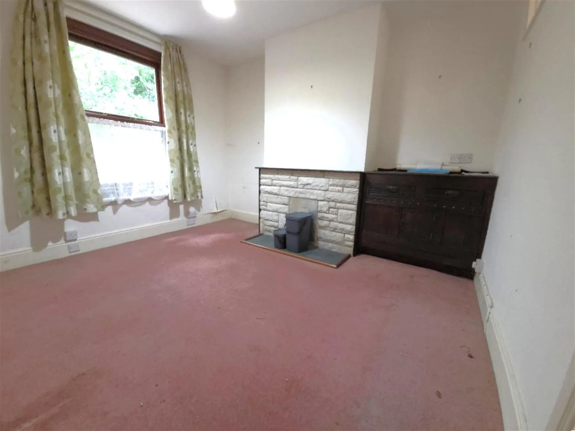 West End, 2 Bedroom Property from Pearsons Estate Agents