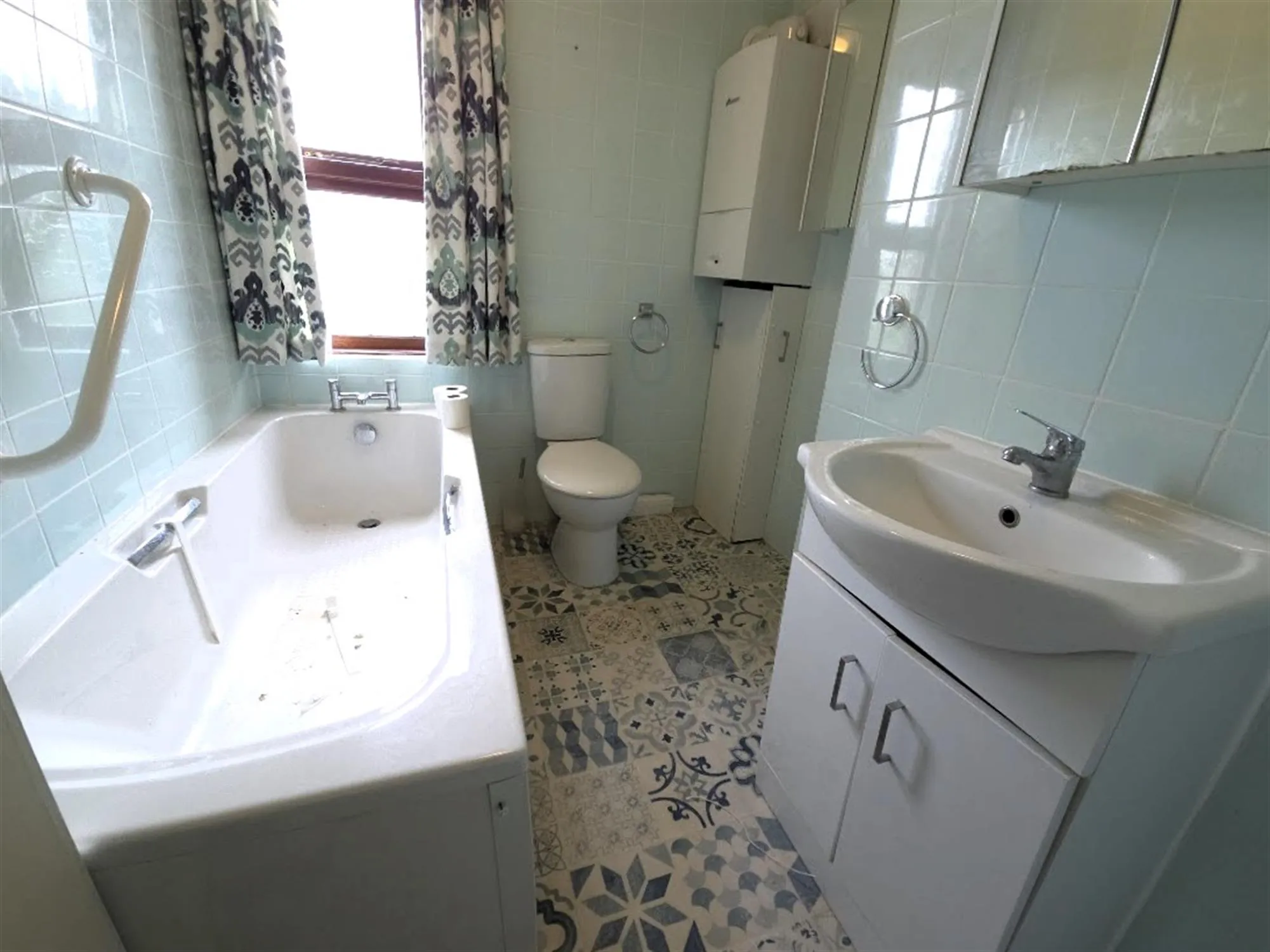 West End, 2 Bedroom Property from Pearsons Estate Agents