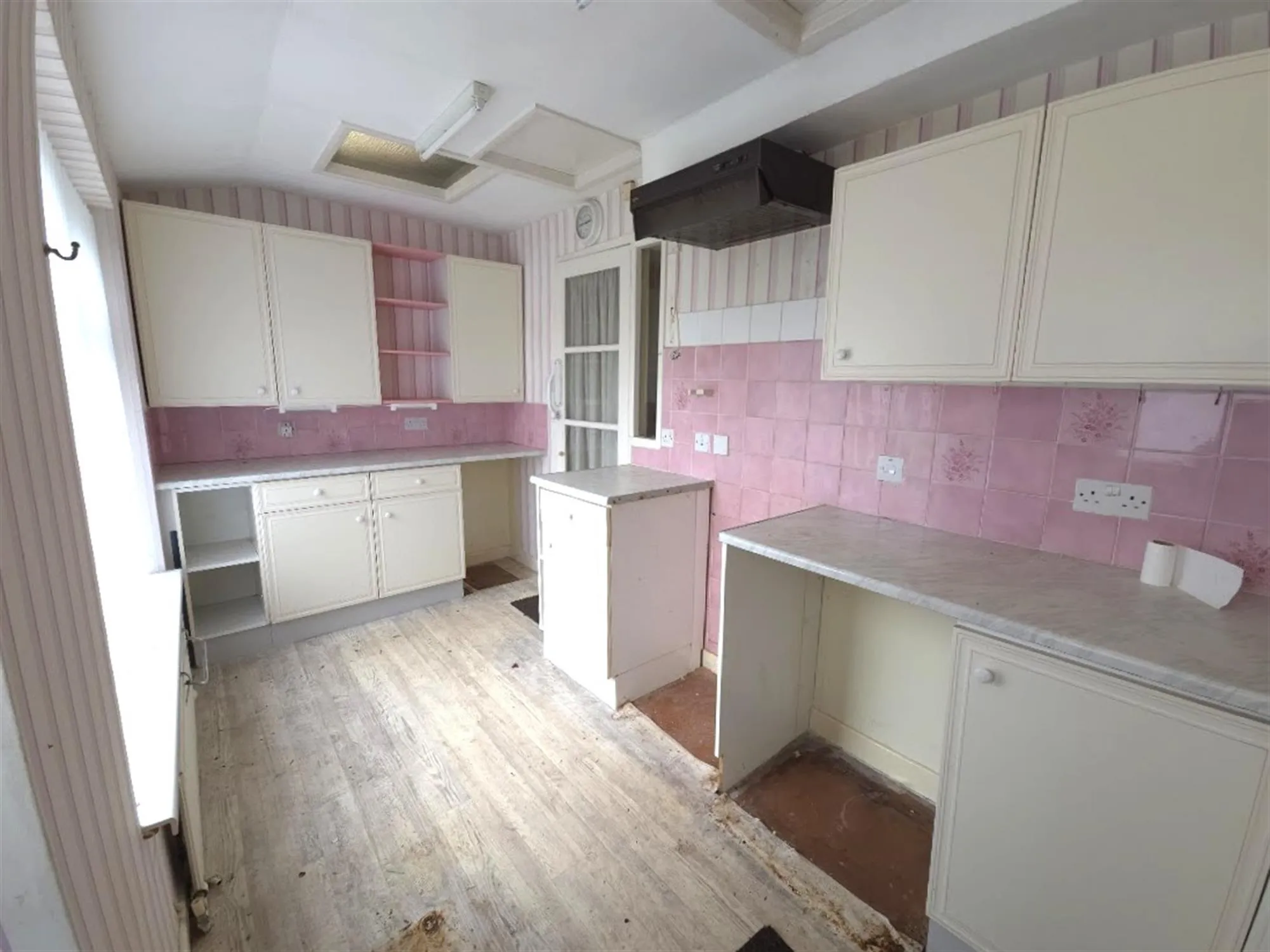 West End, 2 Bedroom Property from Pearsons Estate Agents