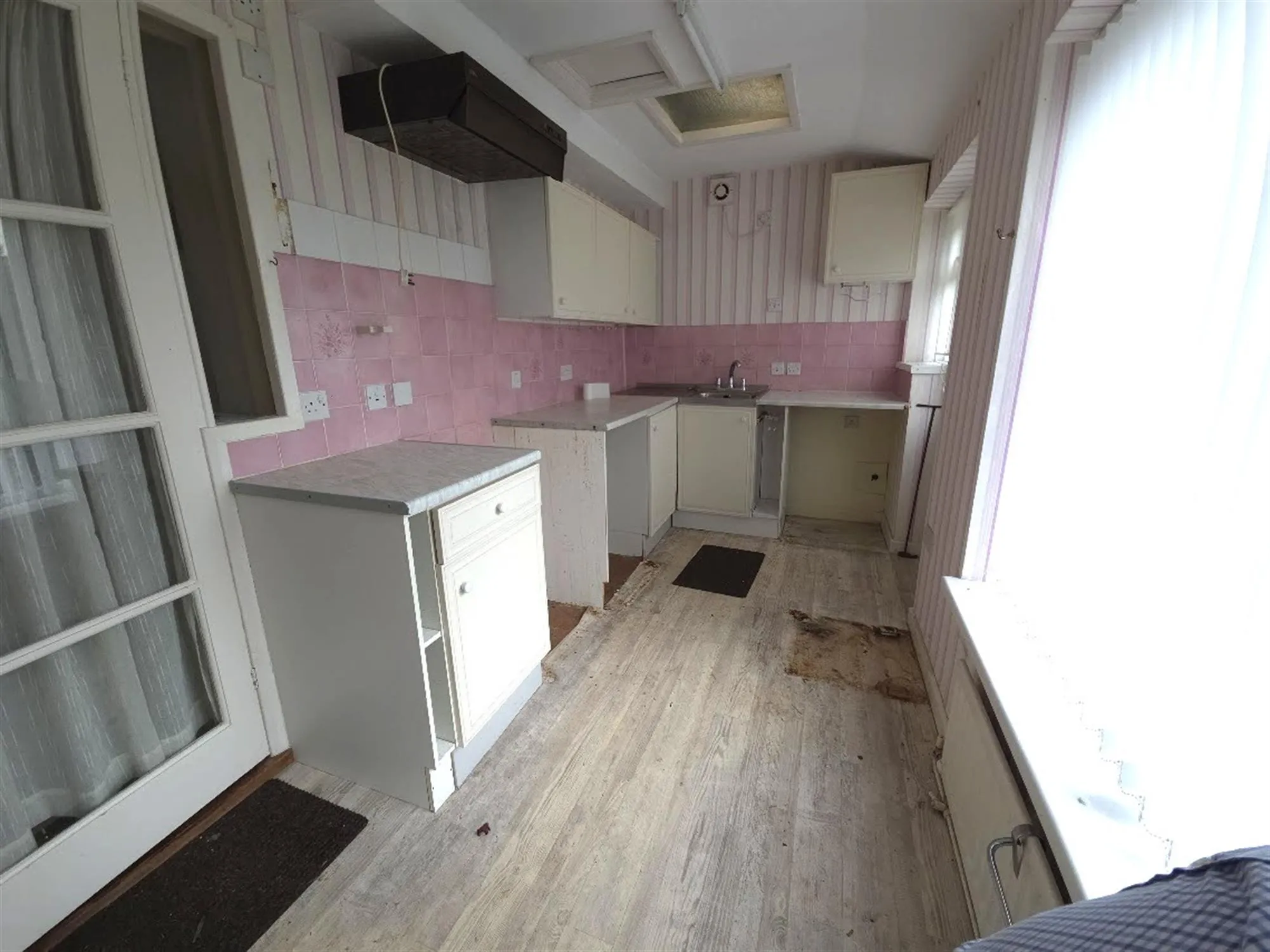 West End, 2 Bedroom Property from Pearsons Estate Agents