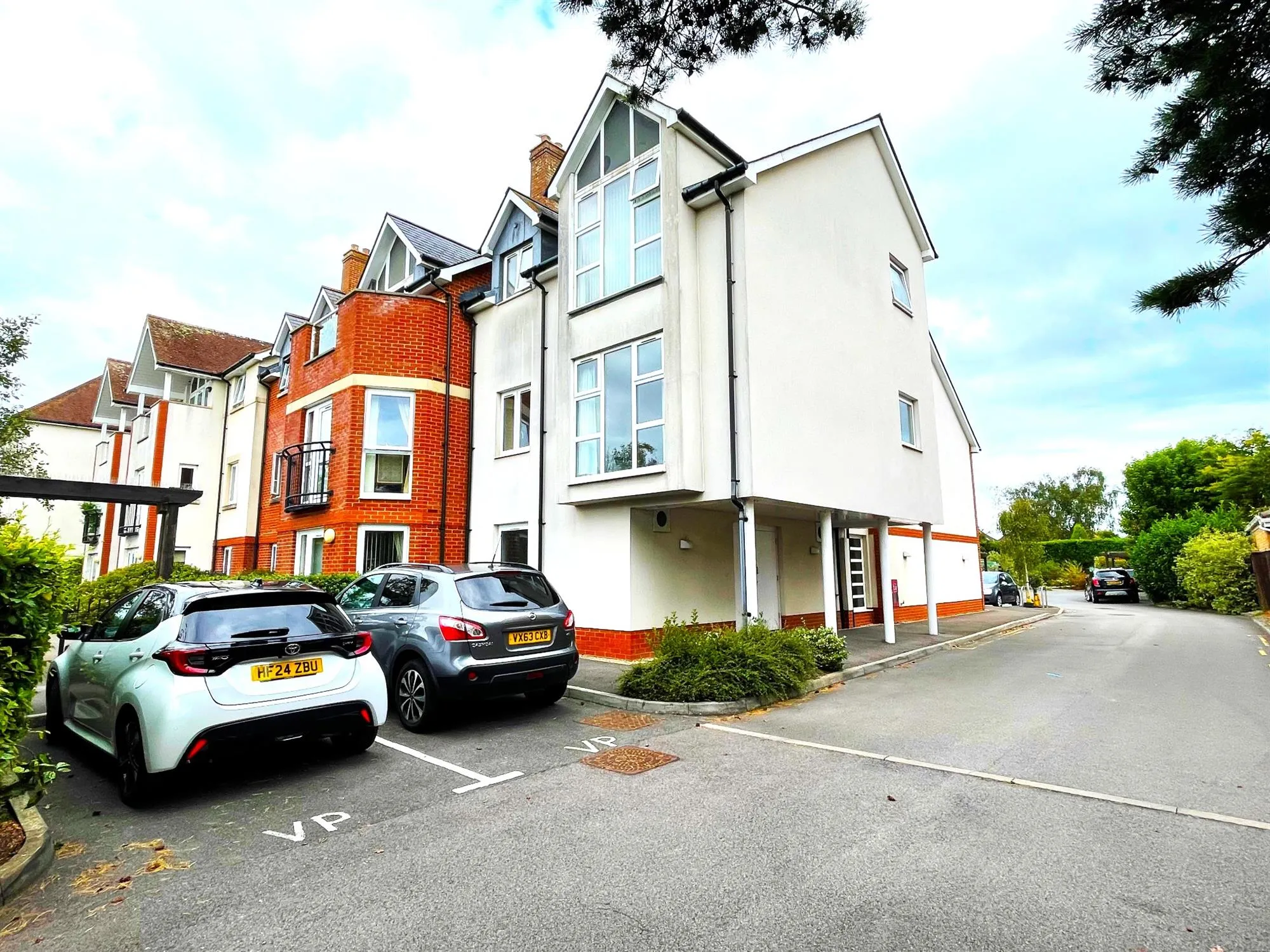 ingford Court, Lymington, 1 Bedroom Property from Pearsons Estate Agents