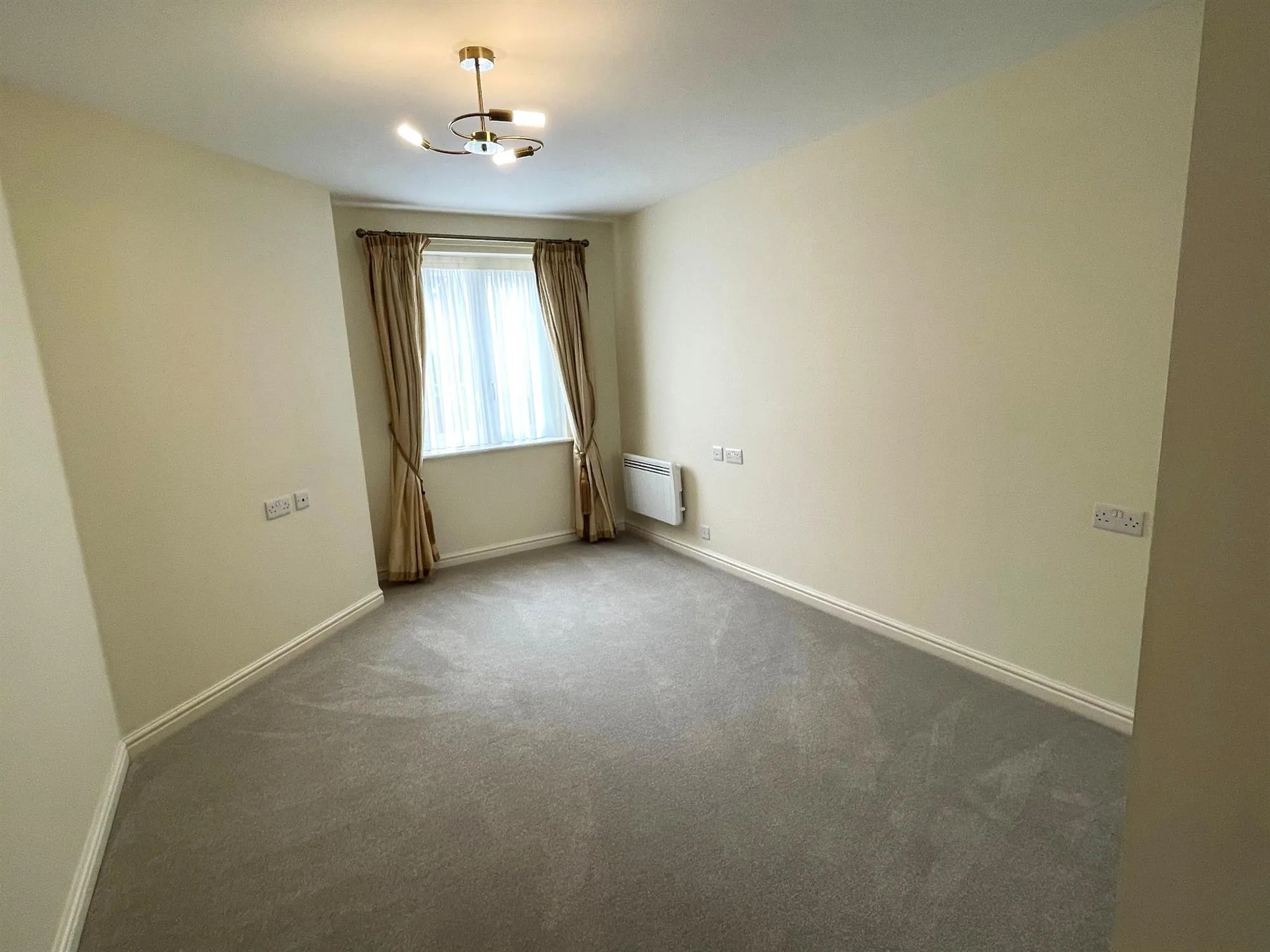 ingford Court, Lymington, 1 Bedroom Property from Pearsons Estate Agents