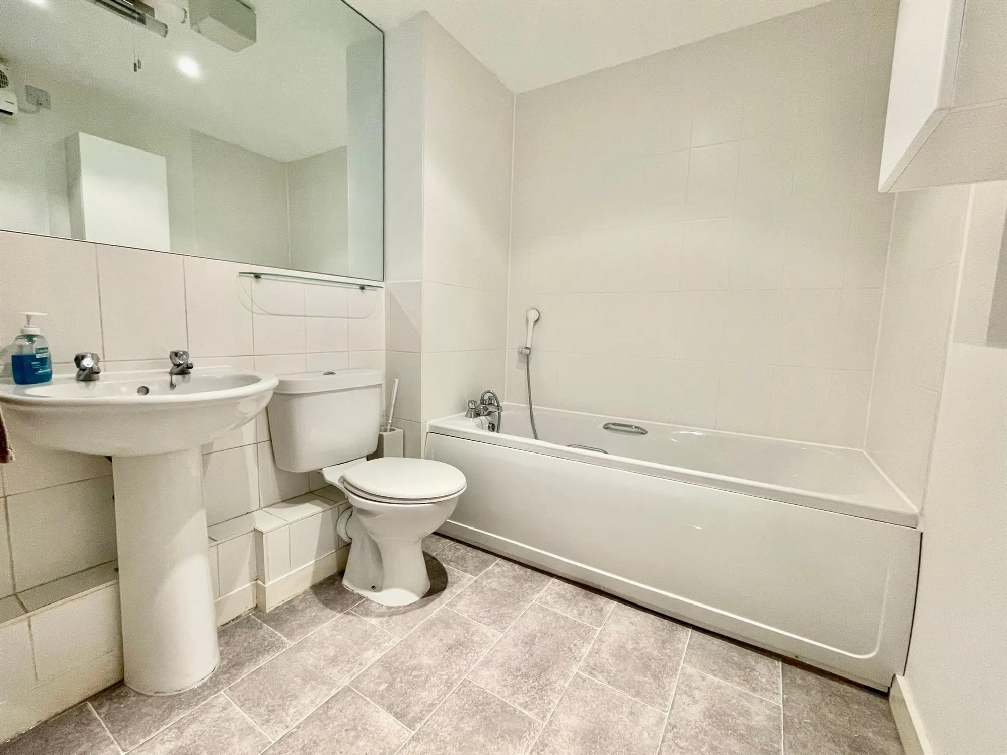 Belgarum Place, Staple Gardens, Winchester, 2 Bedroom Property from Pearsons Estate Agents
