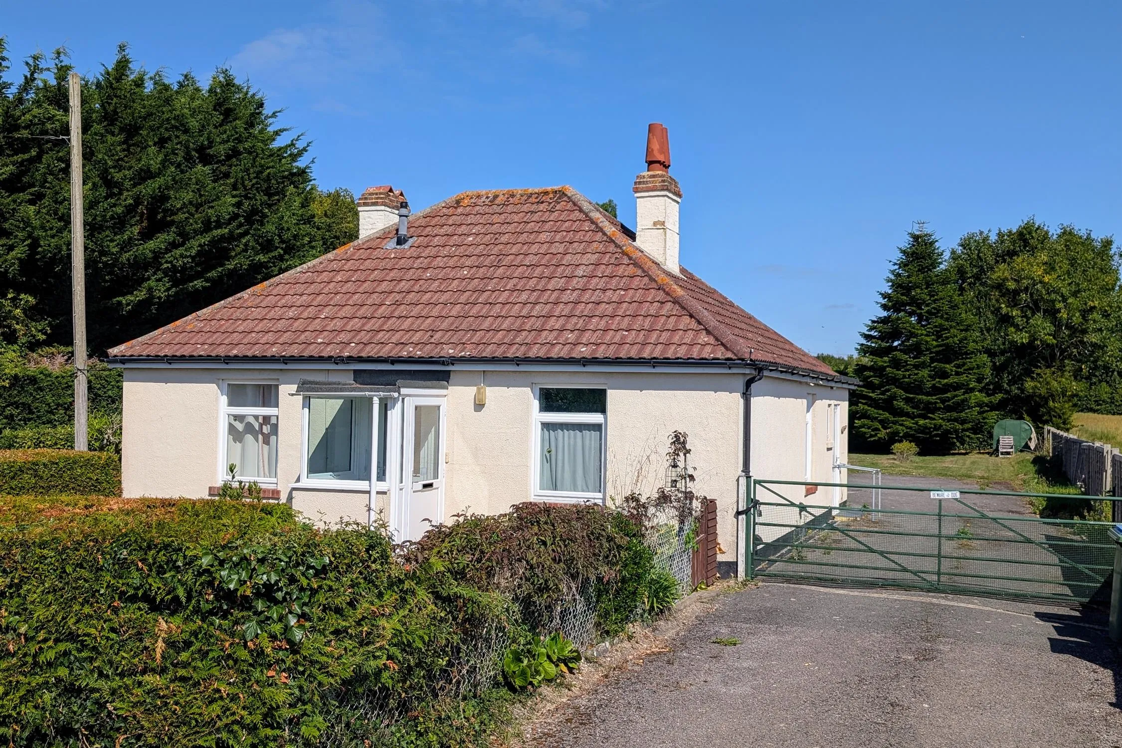 Triangle Lane, Titchfield, Fareham. Auction Guide Price £325,000., 3 Bedroom Property from Pearsons Estate Agents