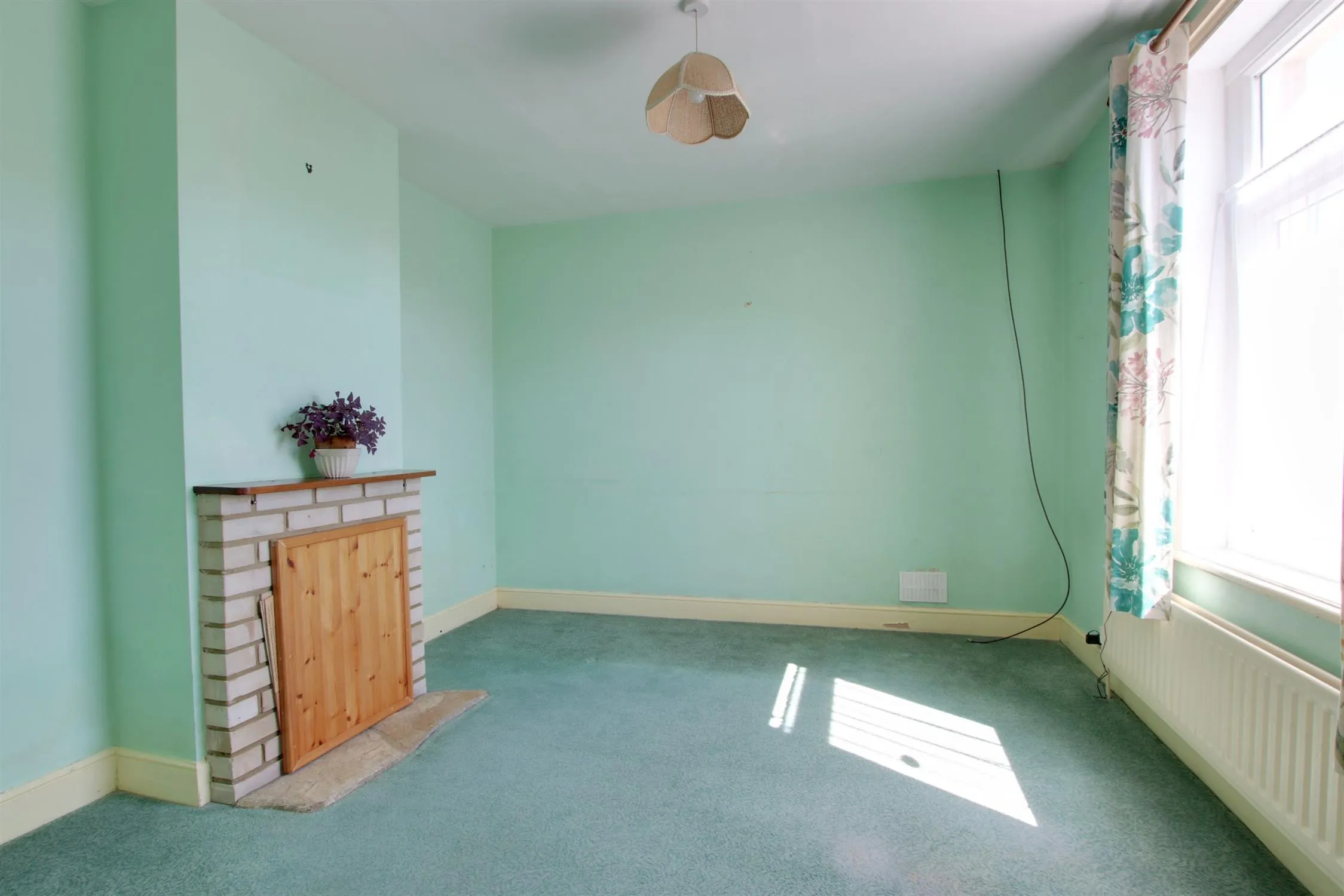 Triangle Lane, Titchfield, Fareham. Auction Guide Price £325,000., 3 Bedroom Property from Pearsons Estate Agents