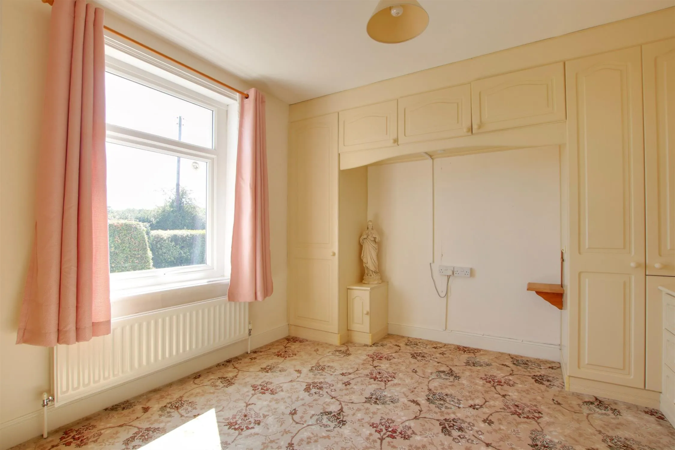 Triangle Lane, Titchfield, Fareham. Auction Guide Price £325,000., 3 Bedroom Property from Pearsons Estate Agents