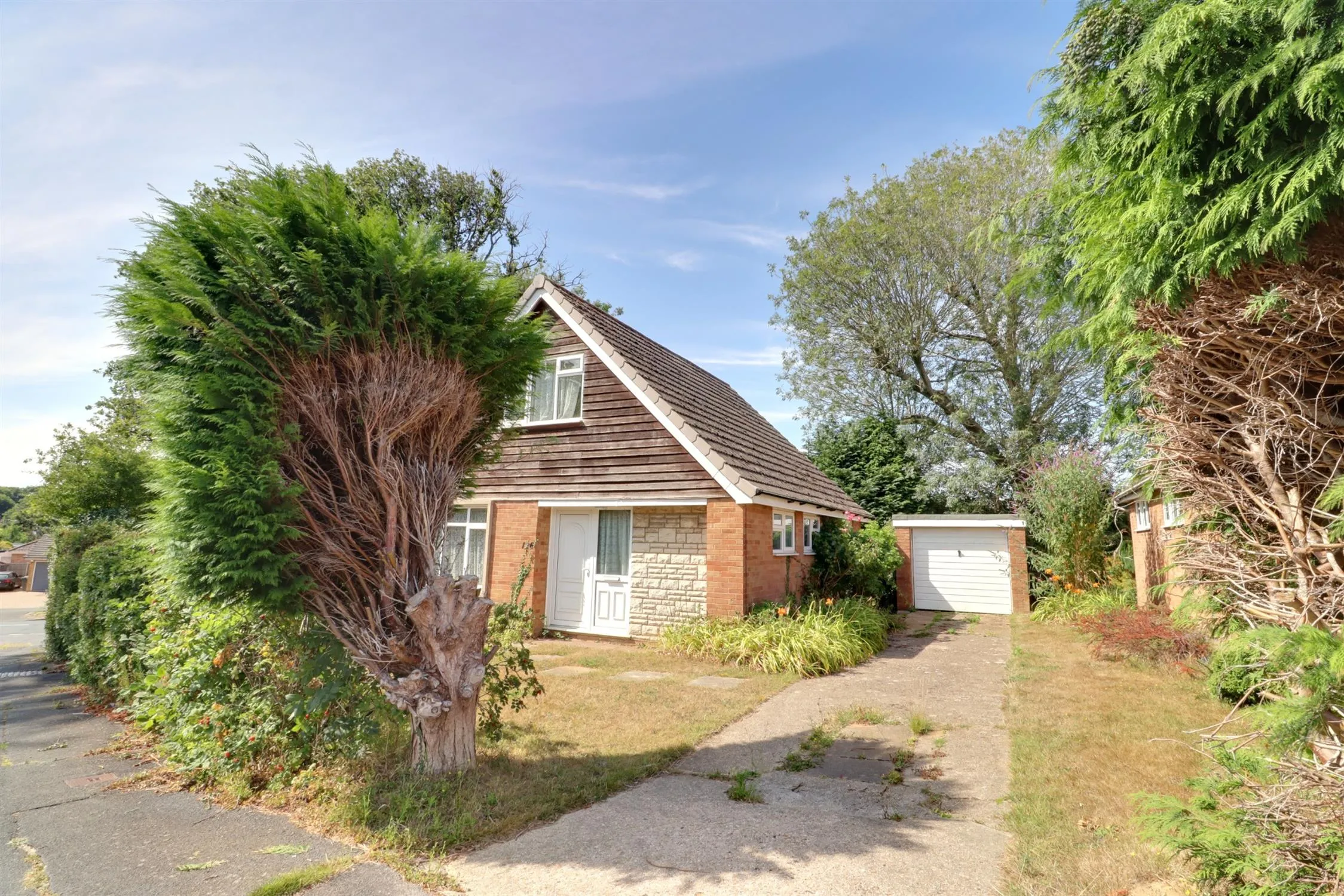 Durley Avenue, Cowplain, 2 Bedroom Property from Pearsons Estate Agents
