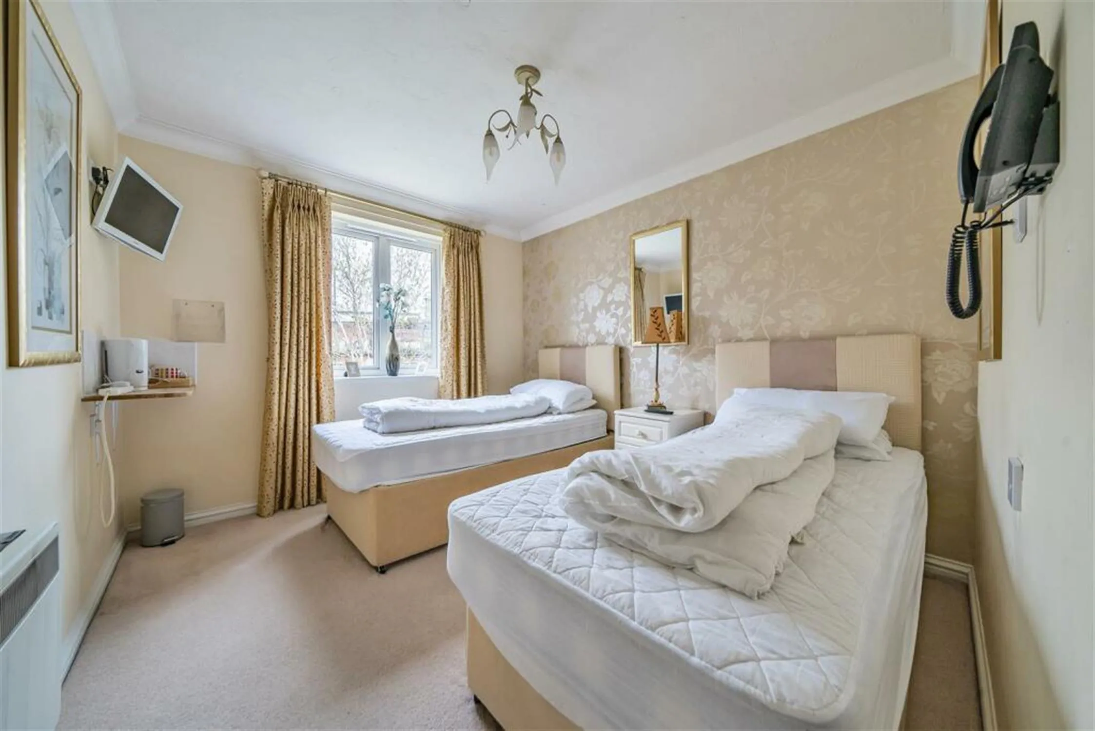 Highfield Lane, Southampton, 2 Bedroom Property from Pearsons Estate Agents
