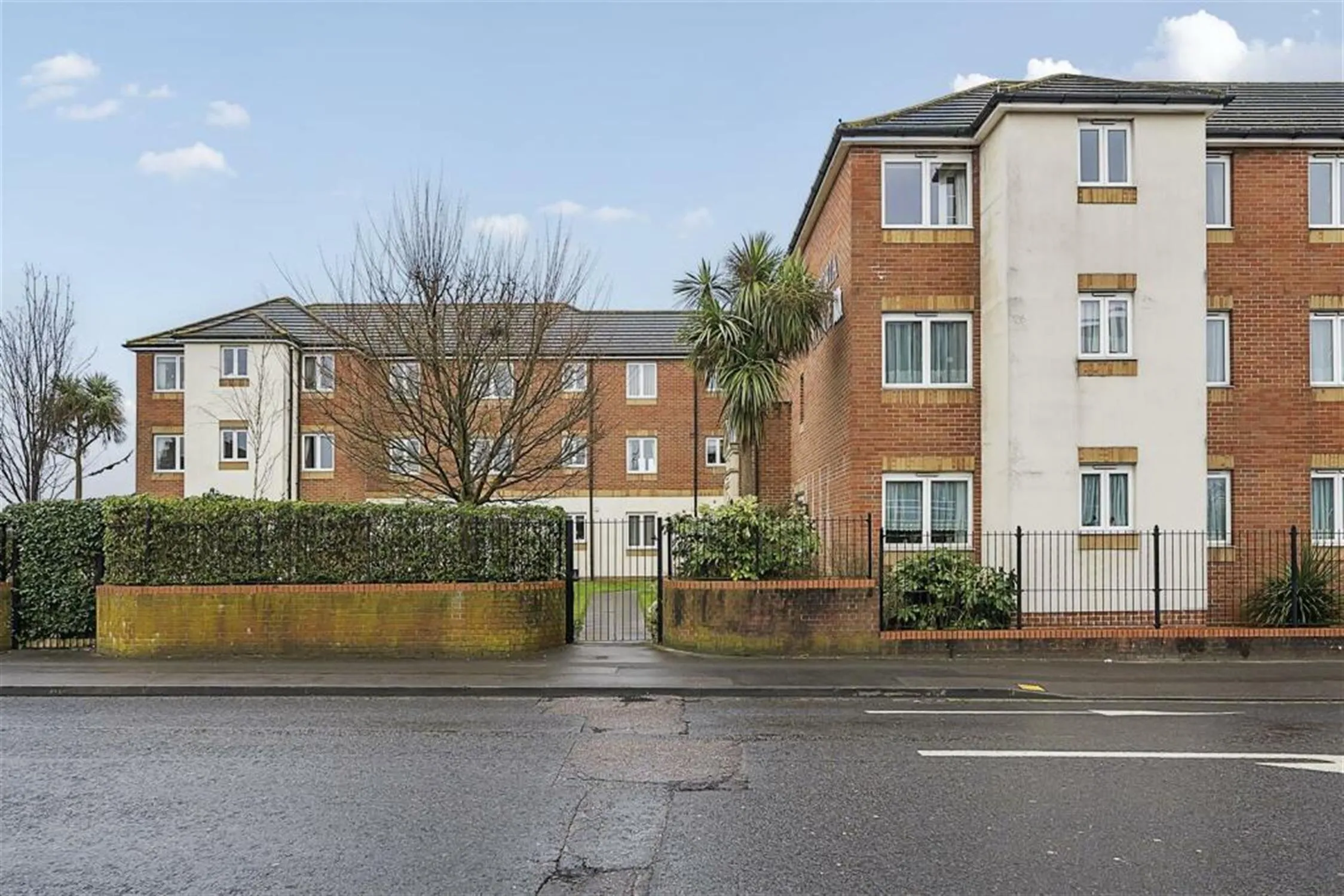 Highfield Lane, Southampton, 2 Bedroom Property from Pearsons Estate Agents