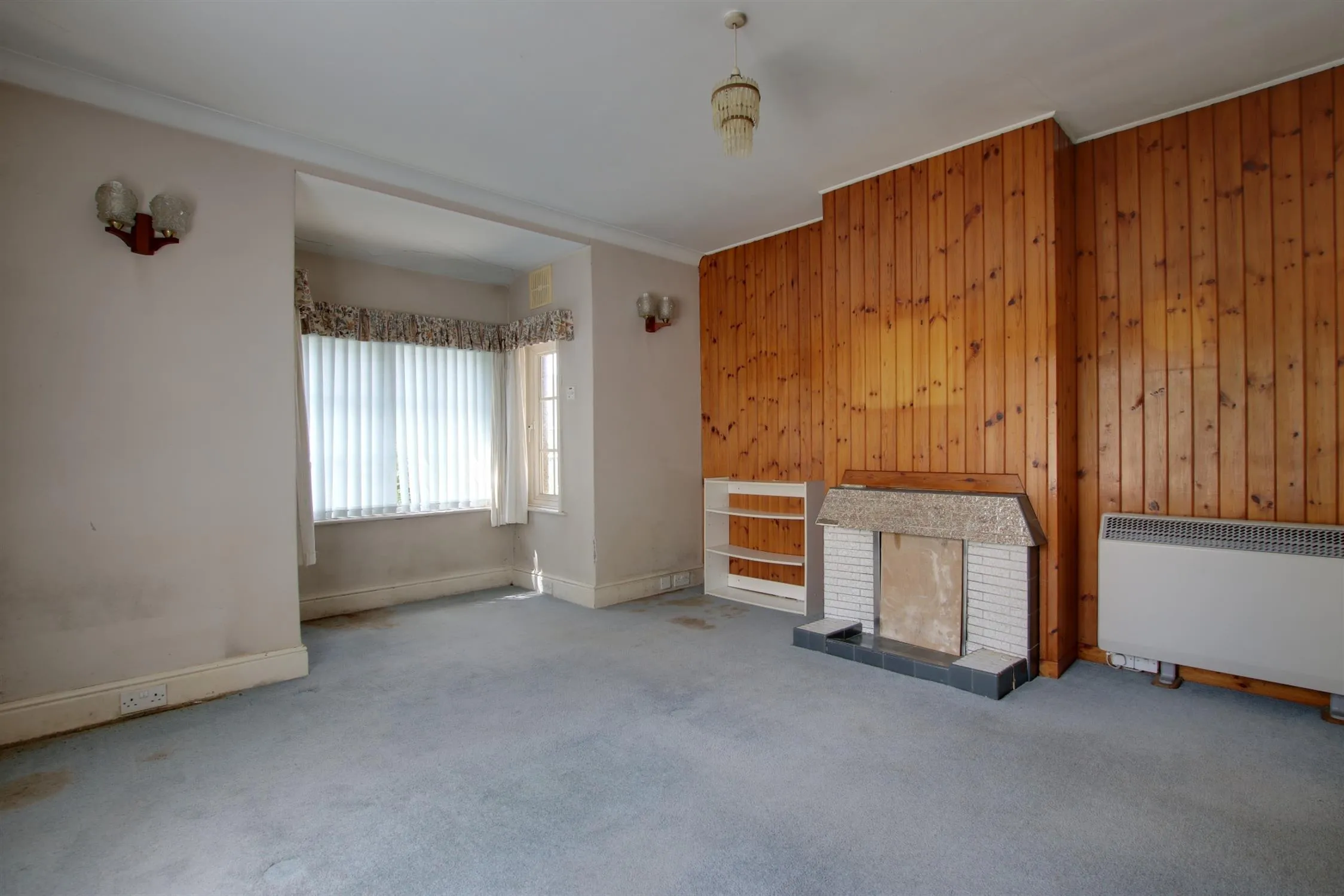 Hill Park Road, Fareham. Auction Guide Price £225,000., 3 Bedroom Property from Pearsons Estate Agents
