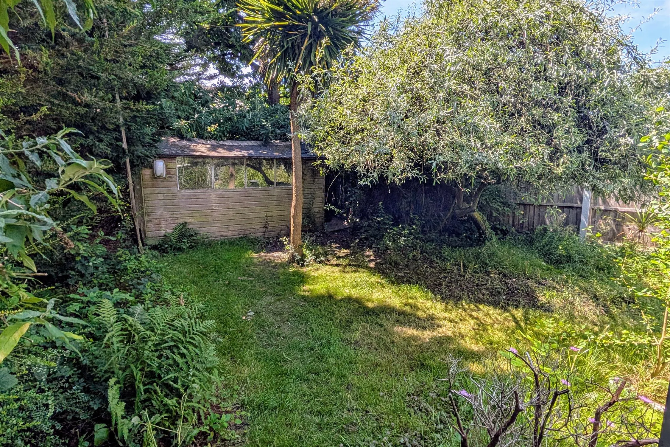 Hill Park Road, Fareham. Auction Guide Price £225,000., 3 Bedroom Property from Pearsons Estate Agents