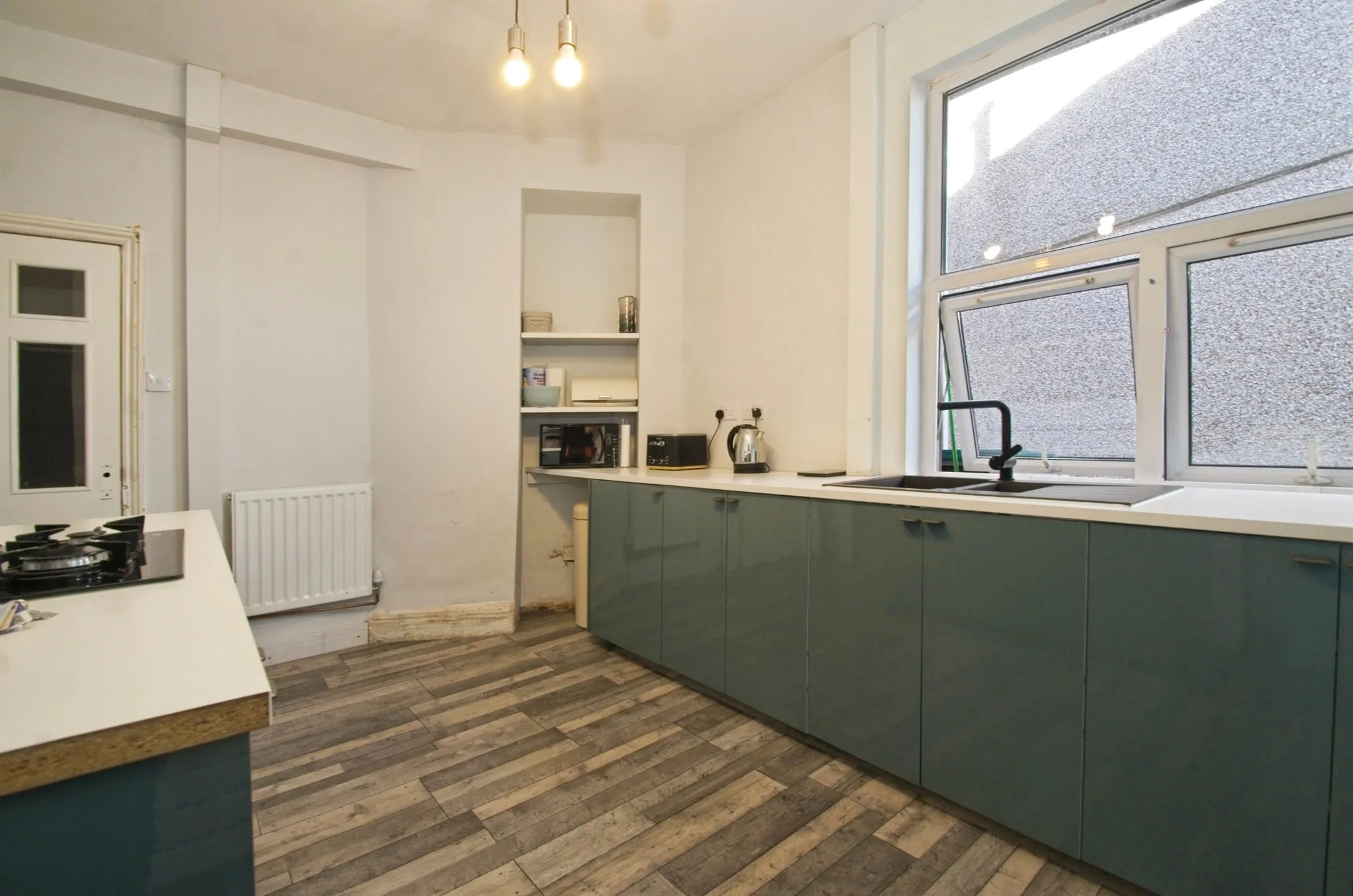 3 bed End of Terrace