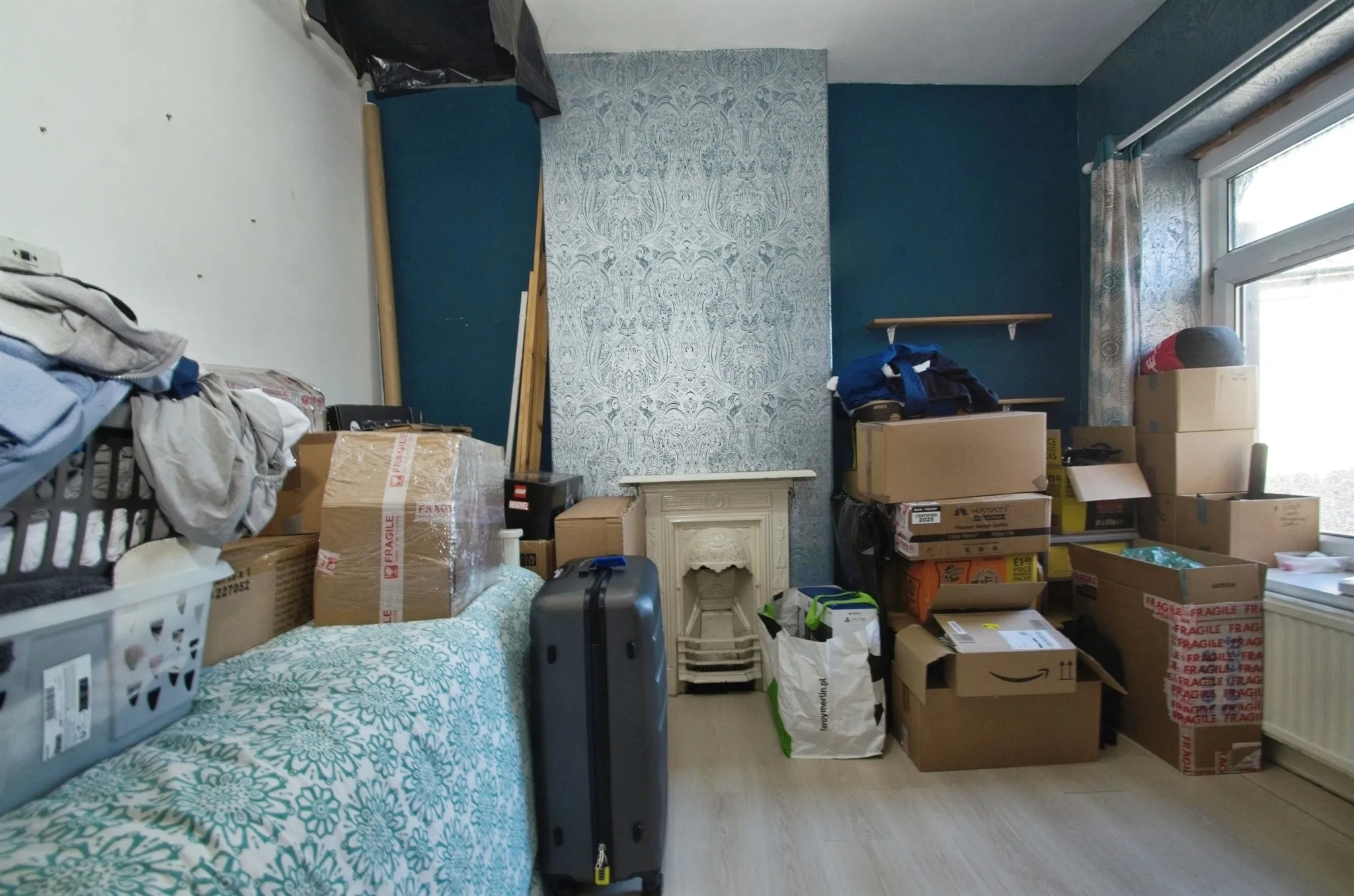 3 bed End of Terrace