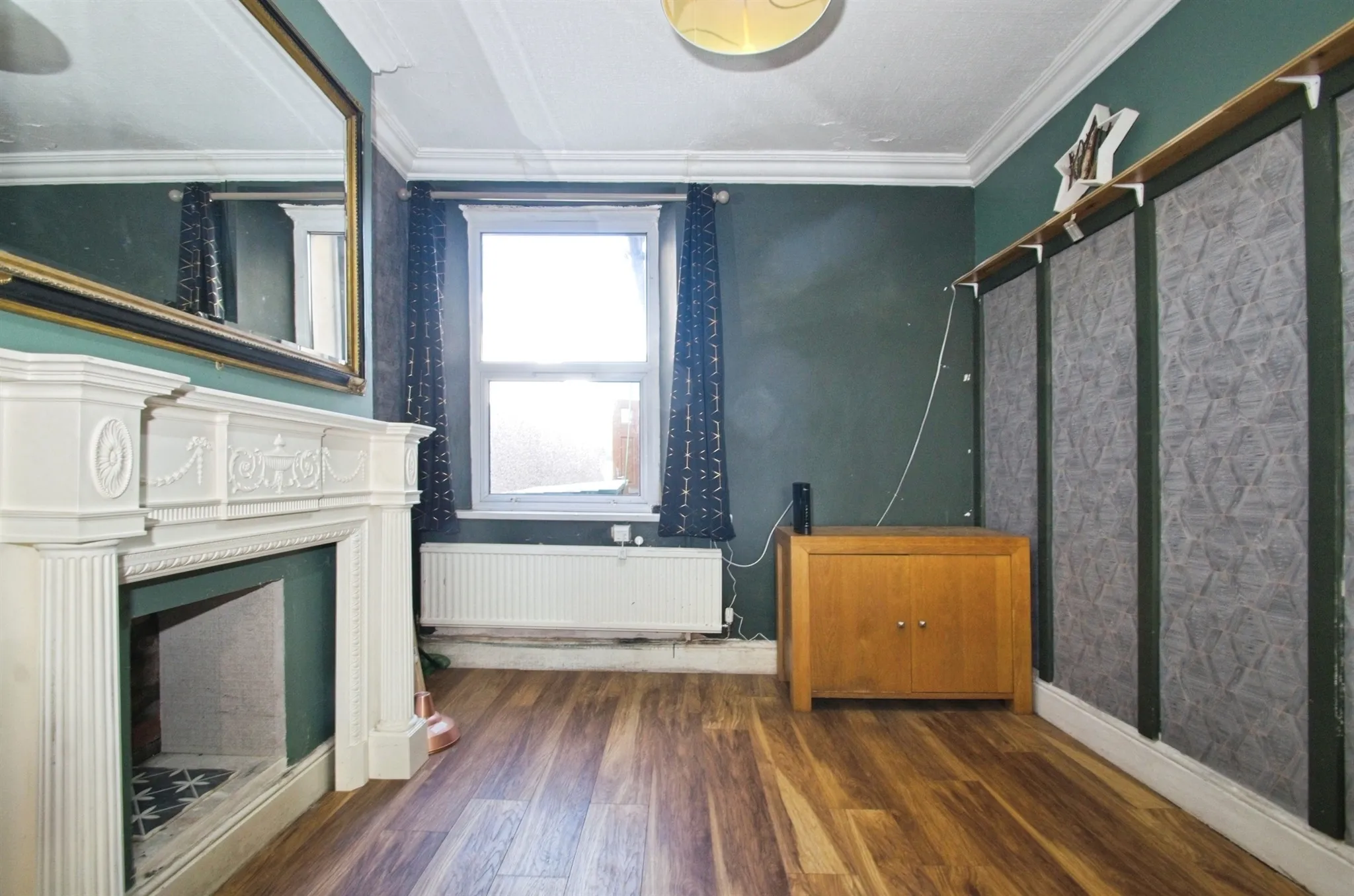3 bed End of Terrace