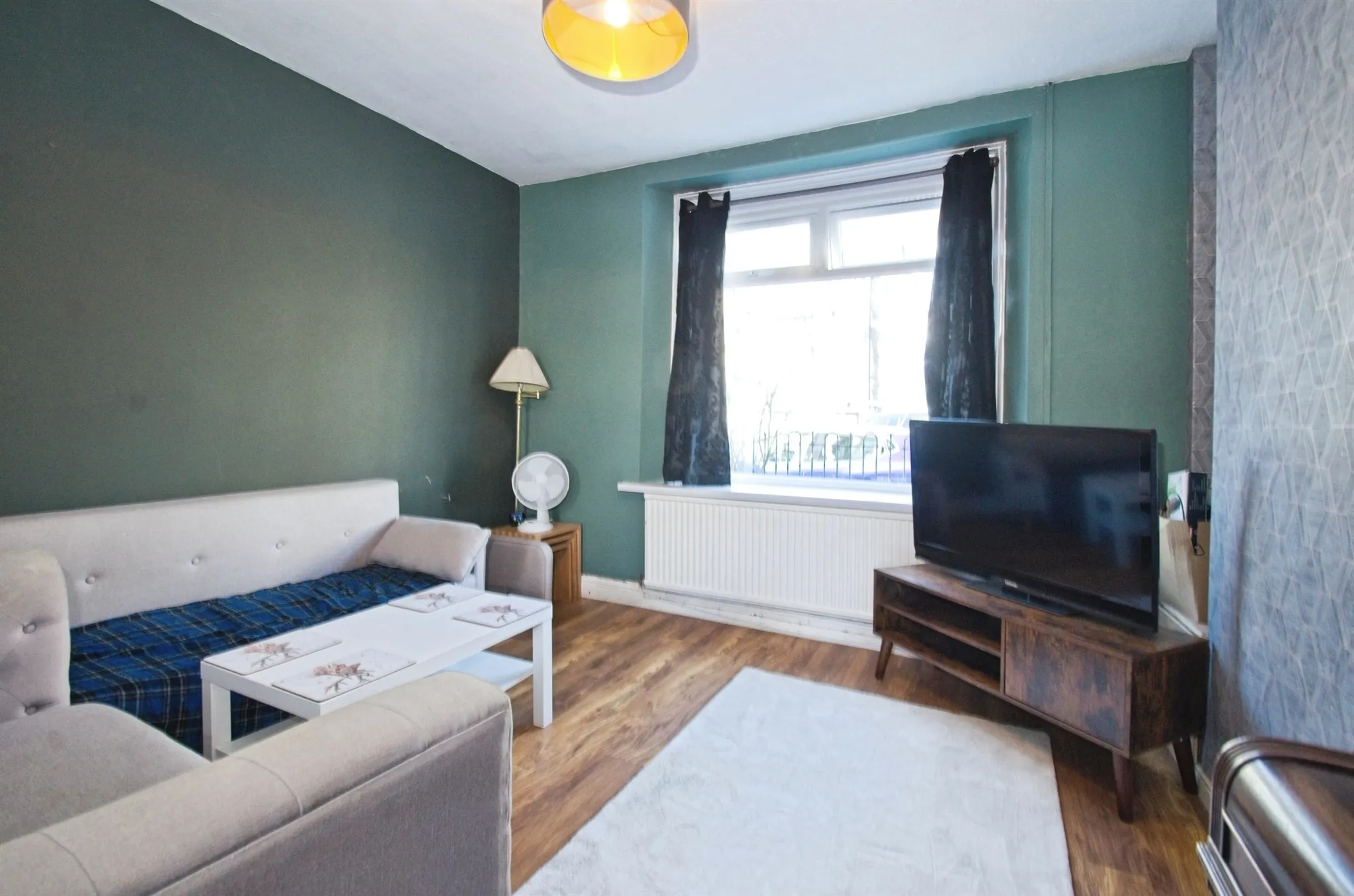3 bed End of Terrace