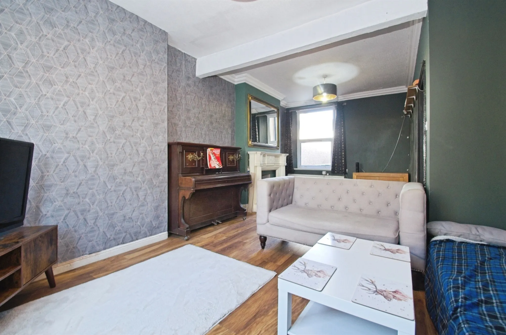 3 bed End of Terrace