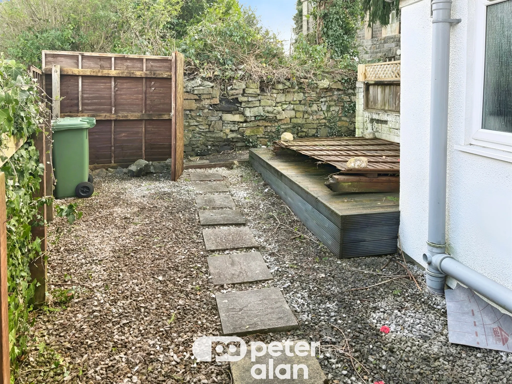 2 bed End of Terrace